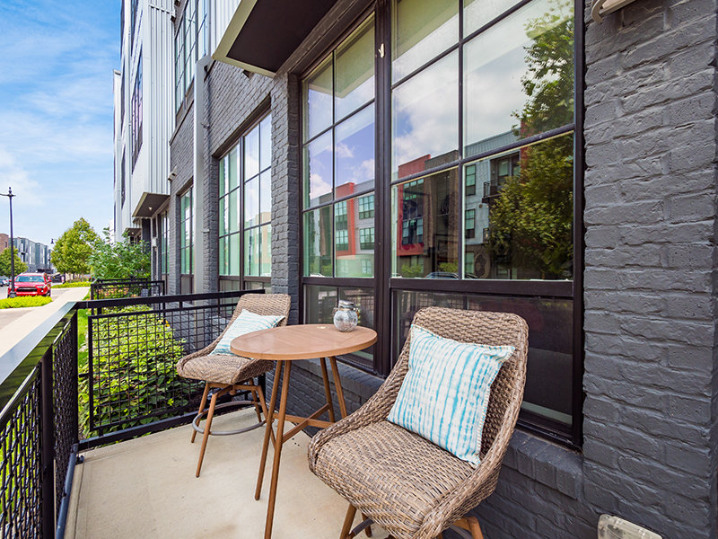 Exterior Lounge | Station 324