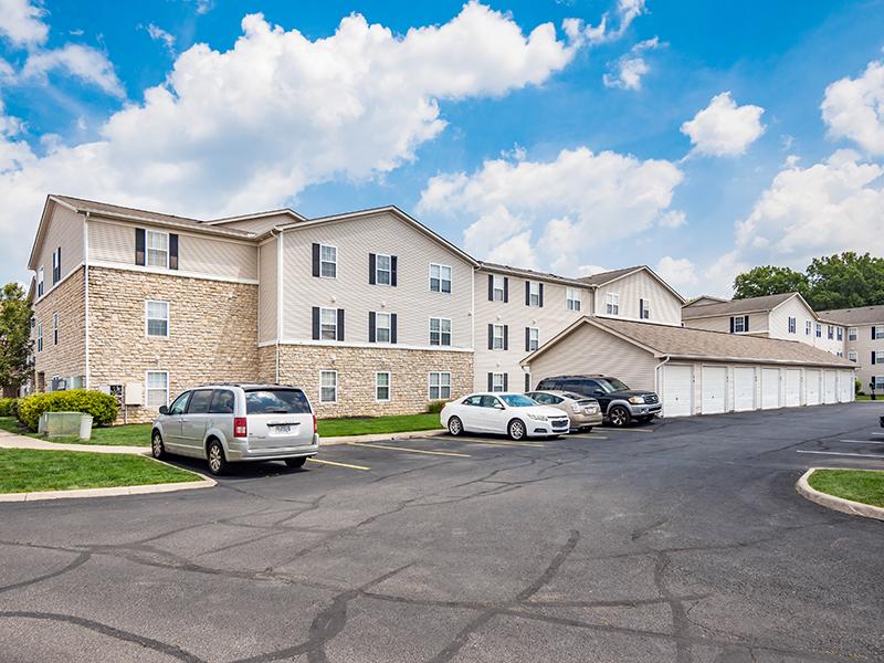 Apartment Exterior | Sawmill Crossing in Columbus, OH