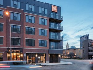 Apartments in Columbus, OH for Rent | 223 E Town Apartments