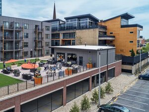 Building Exterior | 223 E Town Apartments