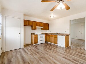 Kitchen | Sharon Green Townhomes