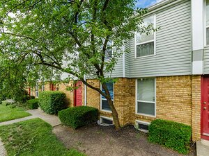 Apartment Exterior | Sharon Green Townhomes