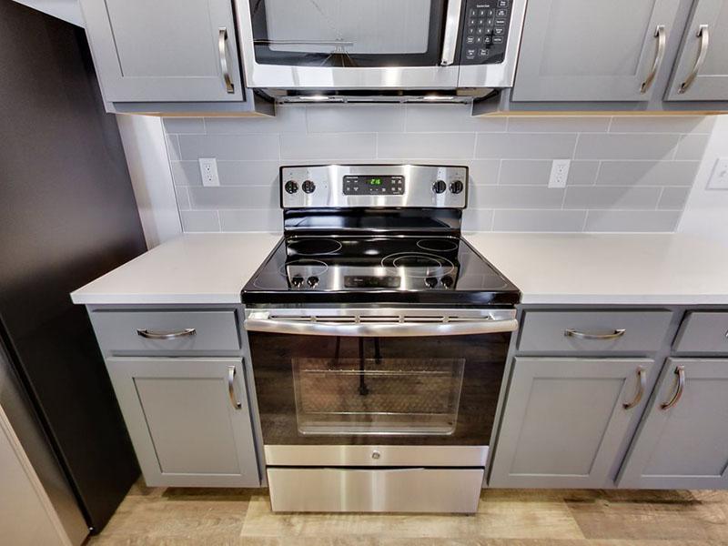 Stainless Steel Appliances | The Jerome Apartments in Columbus, Ohio