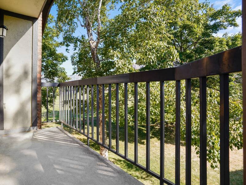 Balcony | Mountain Ridge Manor