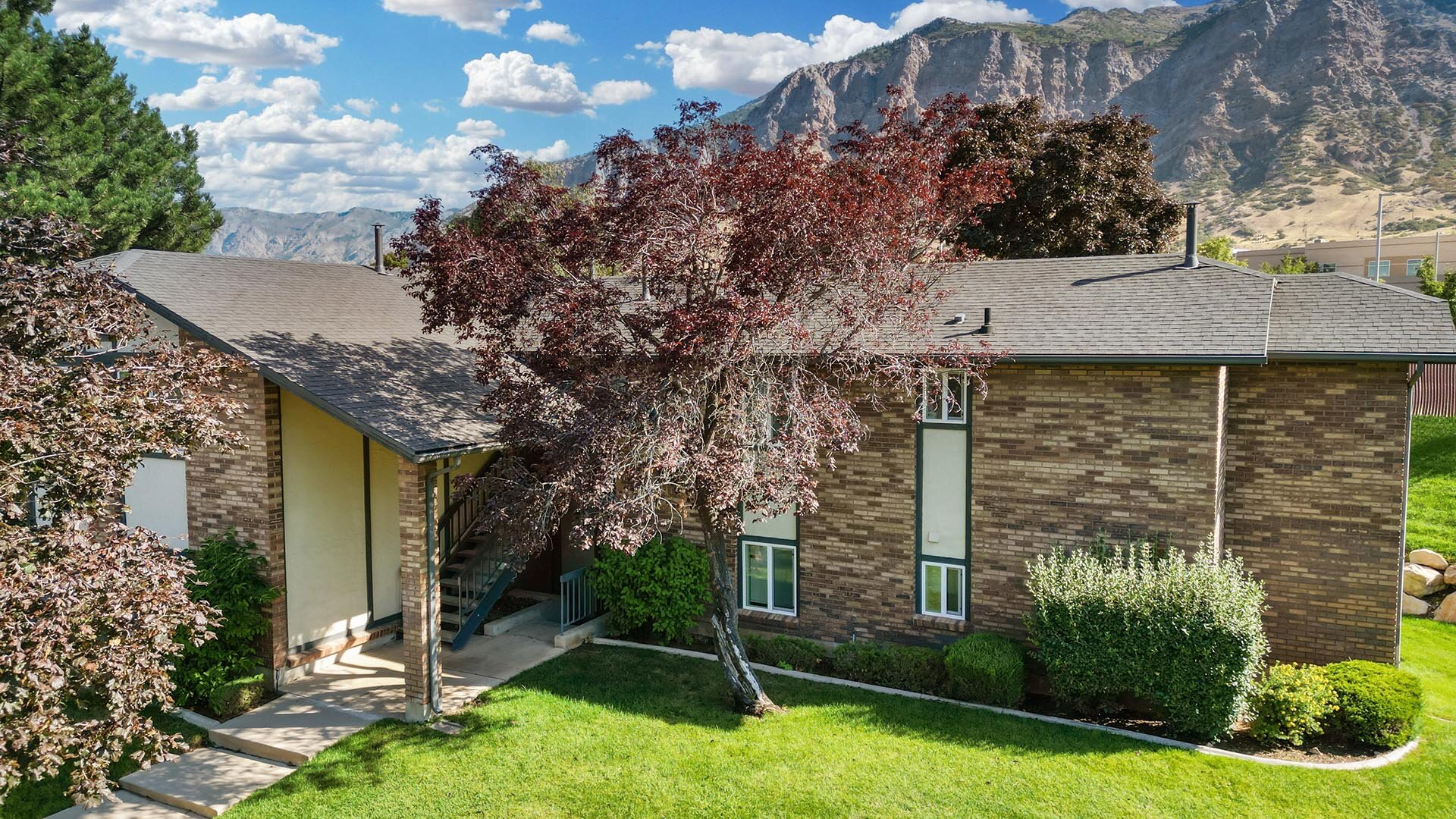 Mountain Ridge Manor Apartments in Ogden, UT