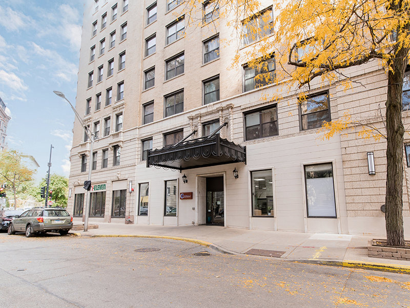 Apartment Property | Commonwealth Apartments