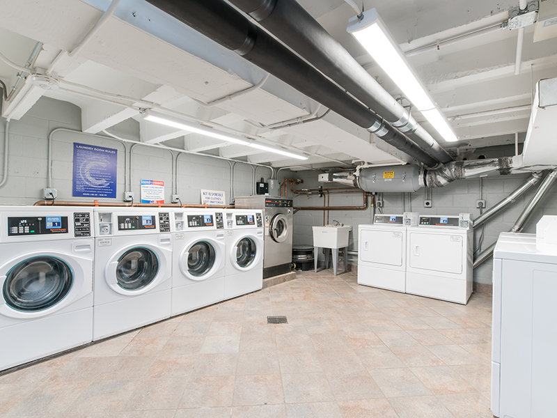 Community Laundry | Commonwealth Apartments