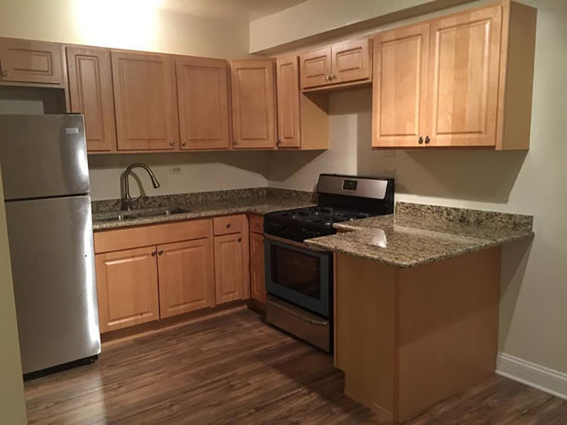 Kitchen | Commonwealth Apartments