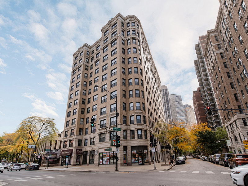 Apartment Complex | Commonwealth Apartments