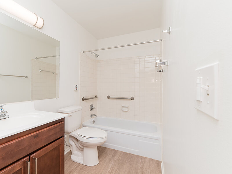 Bathroom | Greenleaf Apartments