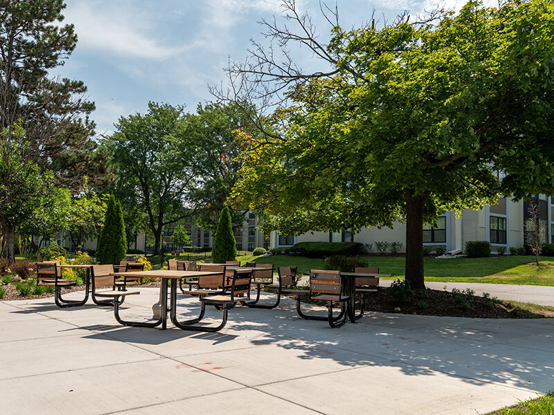 Apartment Grounds | Greenleaf Apartments