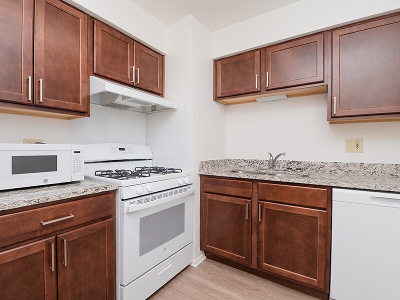 Kitchen | Greenleaf Apartments