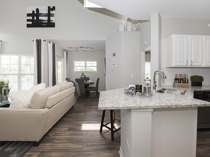 Spacious Interiors | Grand Reserve of Naperville