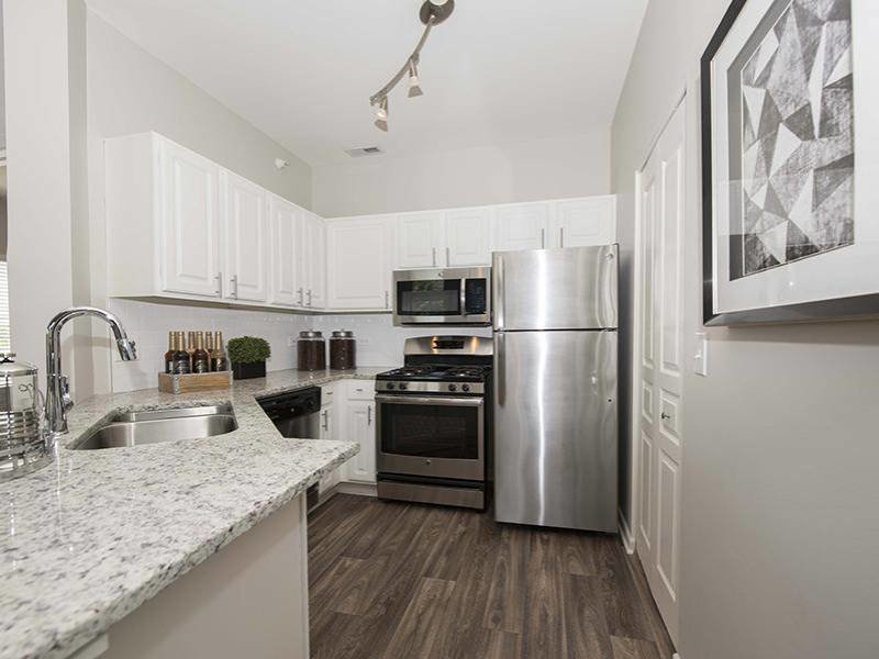 Stainless Appliances | Grand Reserve of Naperville