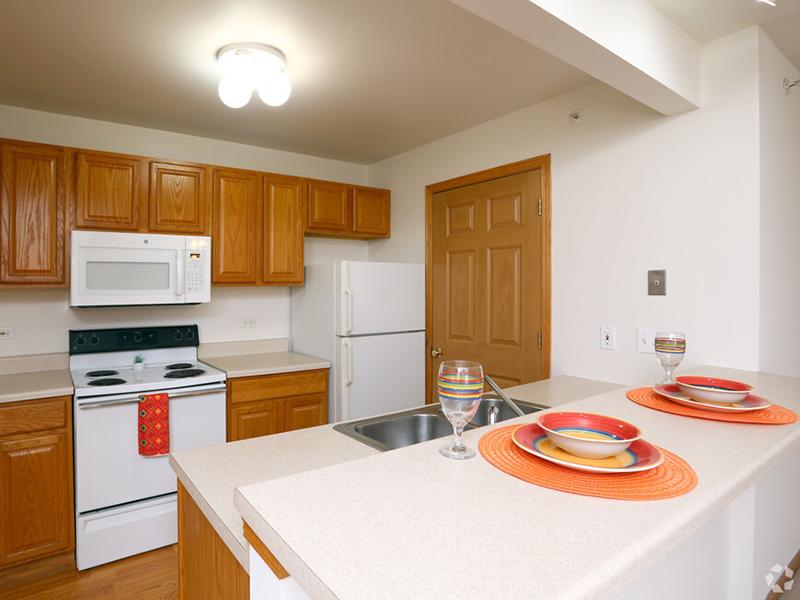 Kitchen Counter | Prairie View Apartments