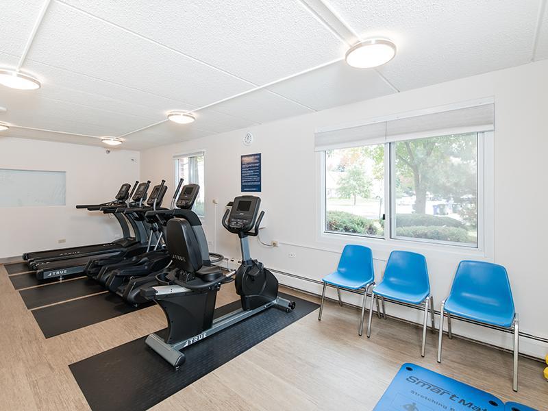 Fitness Center | Centennial North Apartments in Mount Prospect, IL