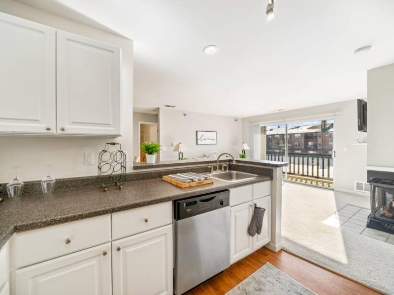 Model Kitchen | Camden at Bloomingdale Apartments