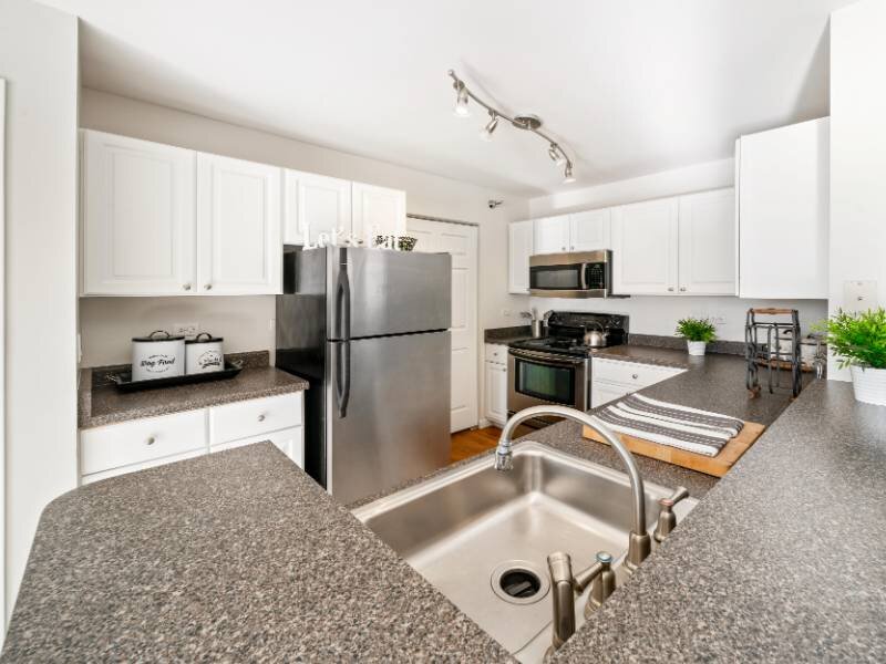 Kitchen | Camden at Bloomingdale Apartments