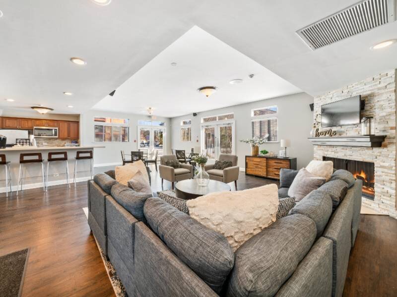 Clubhouse Interior | Camden at Bloomingdale Apartments