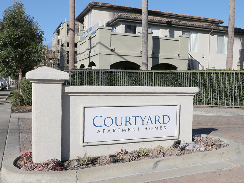 Exterior Views | Courtyard