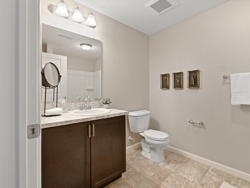 Model Bathroom | The Monarch Blacklick Creek