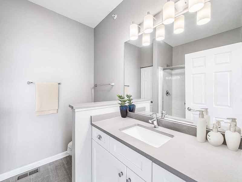 Luxurious Bathroom | River Run at Naperville