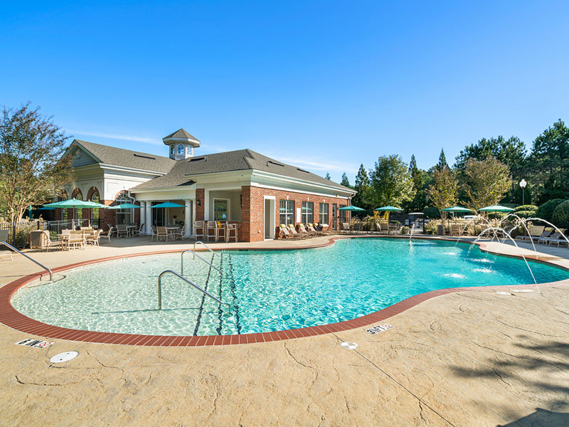 Apartments with a Pool | Millennium Apartments