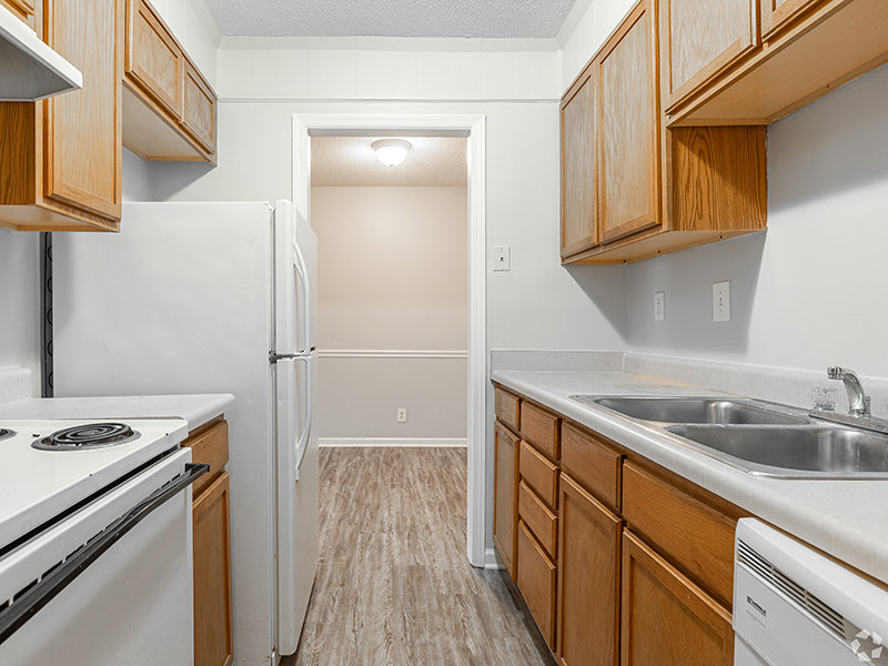 Fully Equipped Kitchen | Rivers Edge Apartments
