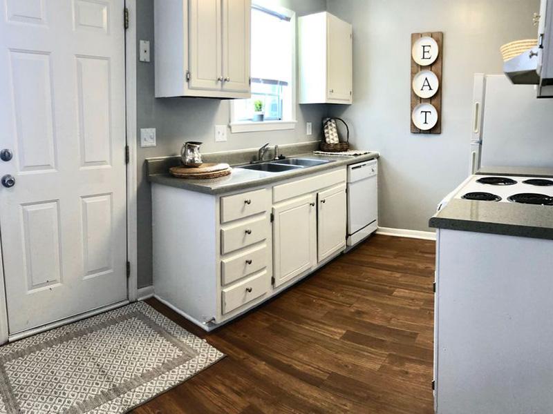 Kitchen | Patriots Place Townhomes