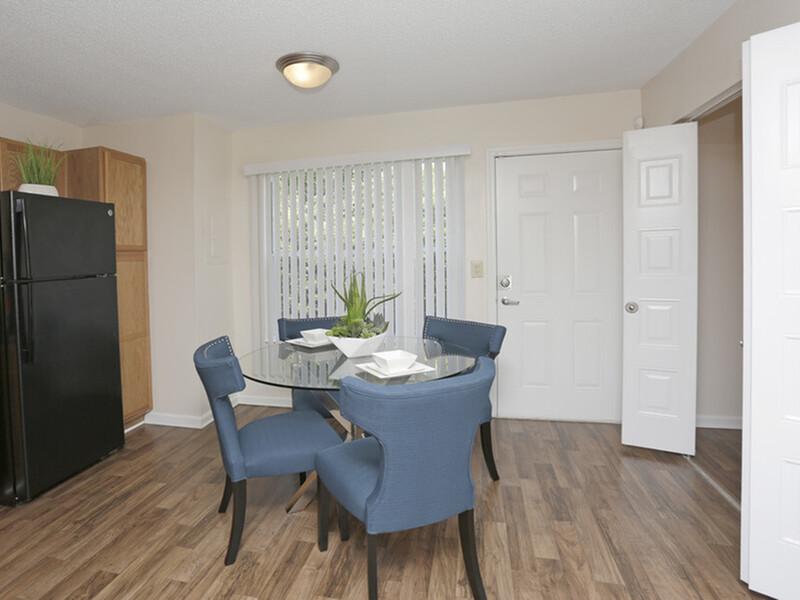 Dining Room | River Crest Apartments in Columbia, SC