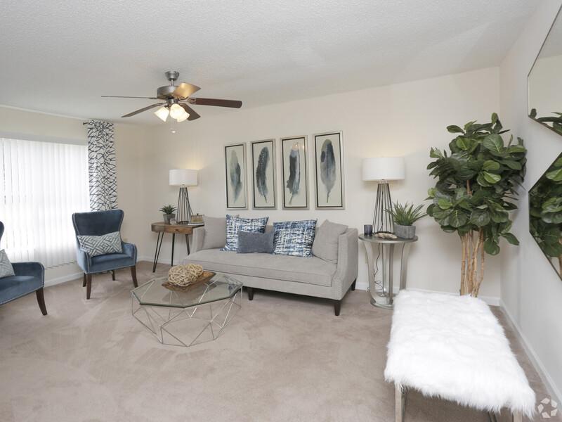Living Room | River Crest Apartments in Columbia, SC