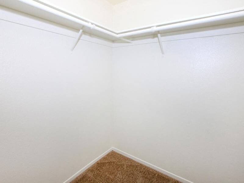 Closet | Harmony Creek