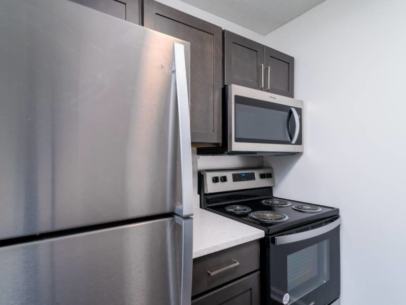 Kitchen with Stainless Steel Appliances | Bridgeview Village in Charleston, SC