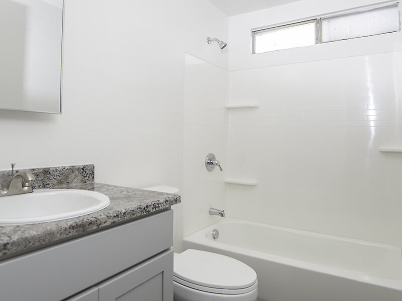 Bathroom | White Mountain Apartments in Rock Springs, WY