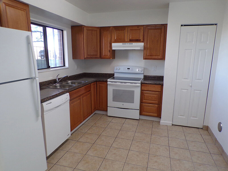Kitchen | White Mountain Apartments in Rock Springs, WY