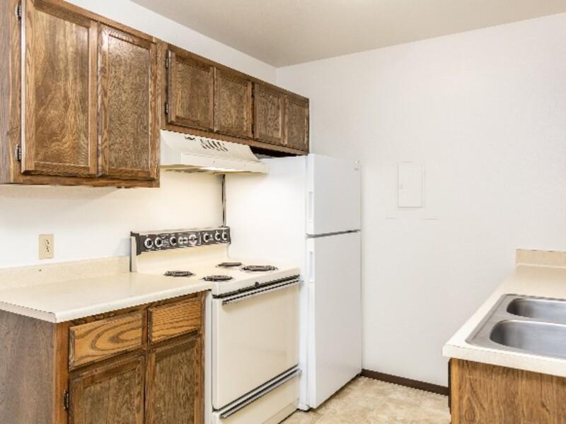 Fully Equipped Kitchen | 1x1 - 720 | Foxhill Apartments in Casper, WY