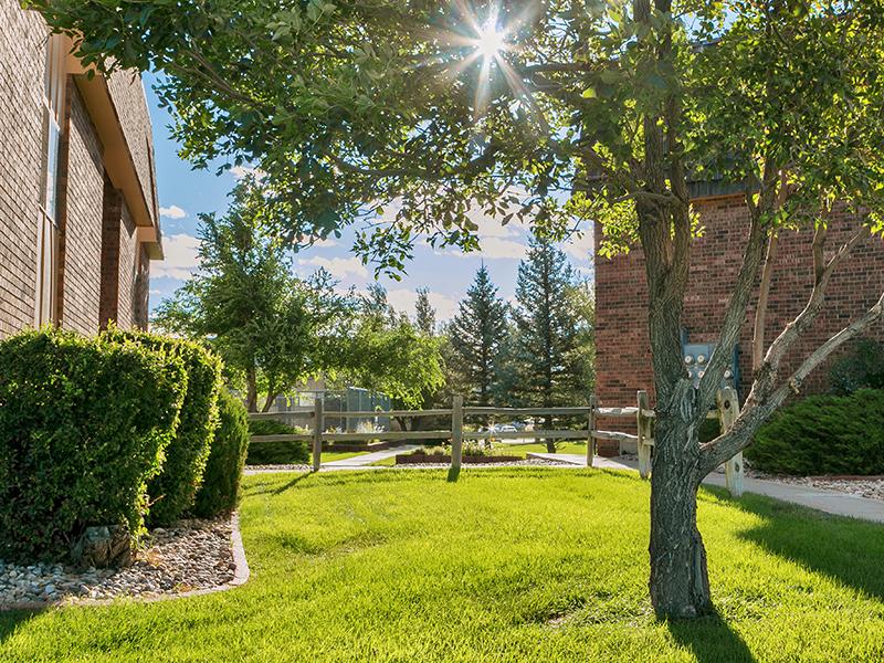 Grounds | Foxhill Apartments in Casper, WY