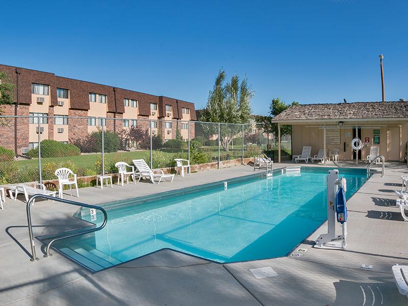 Apartments with a Pool in Casper, WY | Foxhill Apartments