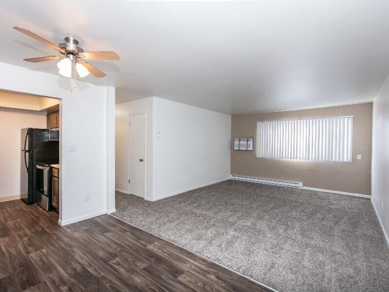 Living Room and Kitchen | 2x1.5 - 928 | Foxhill Apartments in Casper, WY
