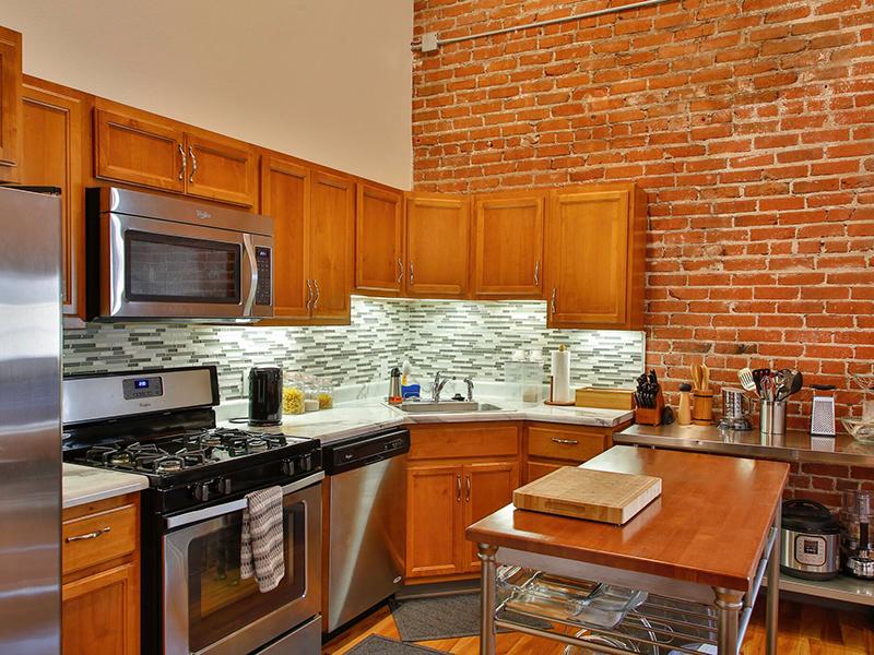 Stainless Steel Appliances | Hotel Virginia Apartments in Casper, WY