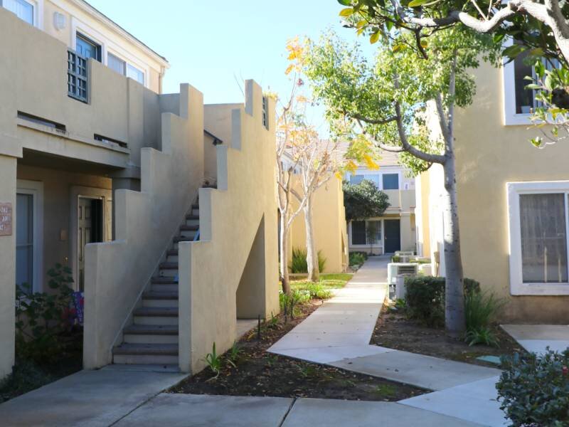 Apartments for Rent Near Me | Harmony Court Senior Living