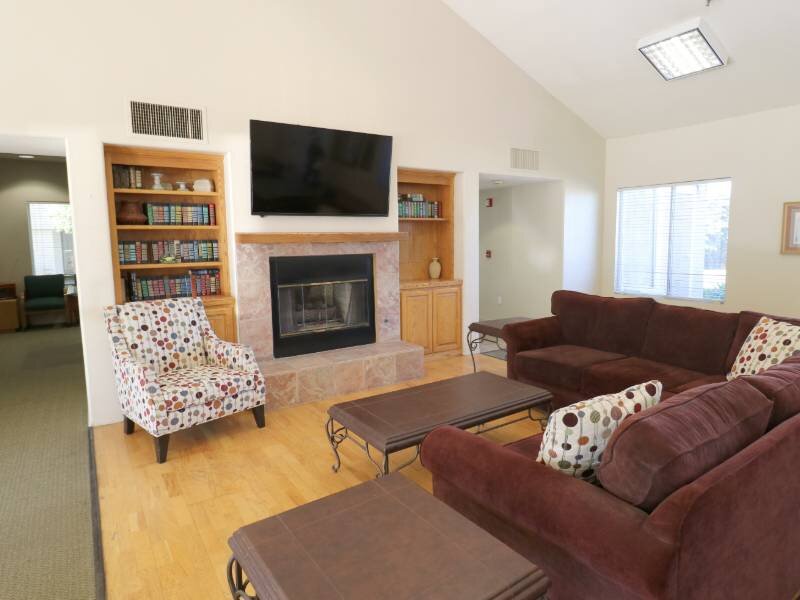 Lounge | Harmony Court Senior Living