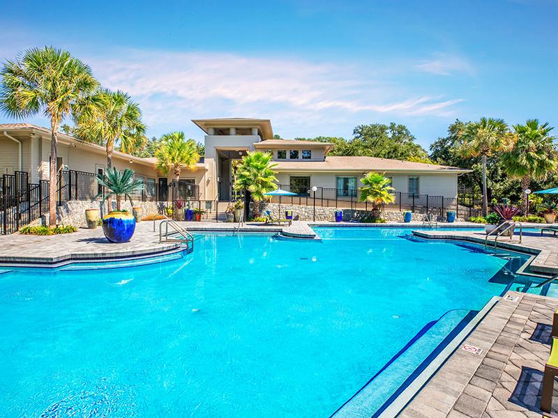 Apartments with a Pool | Canyon Park