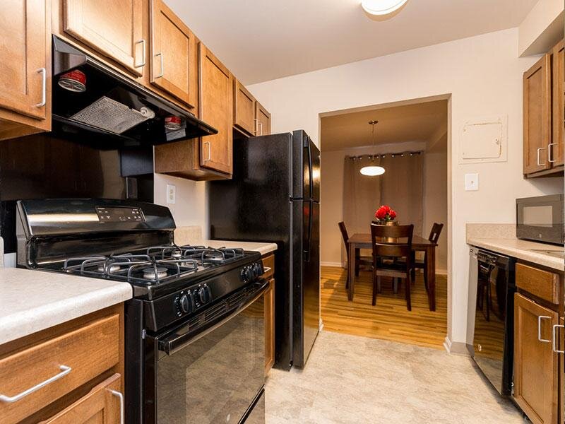 Kitchen | Fort Chaplin Park Apartments