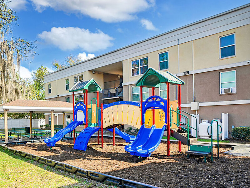 Silver Oaks Apartments in Tampa