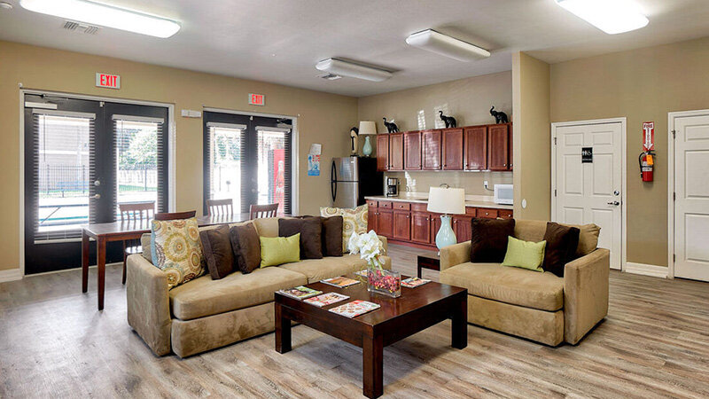 Silver Oaks Apartments