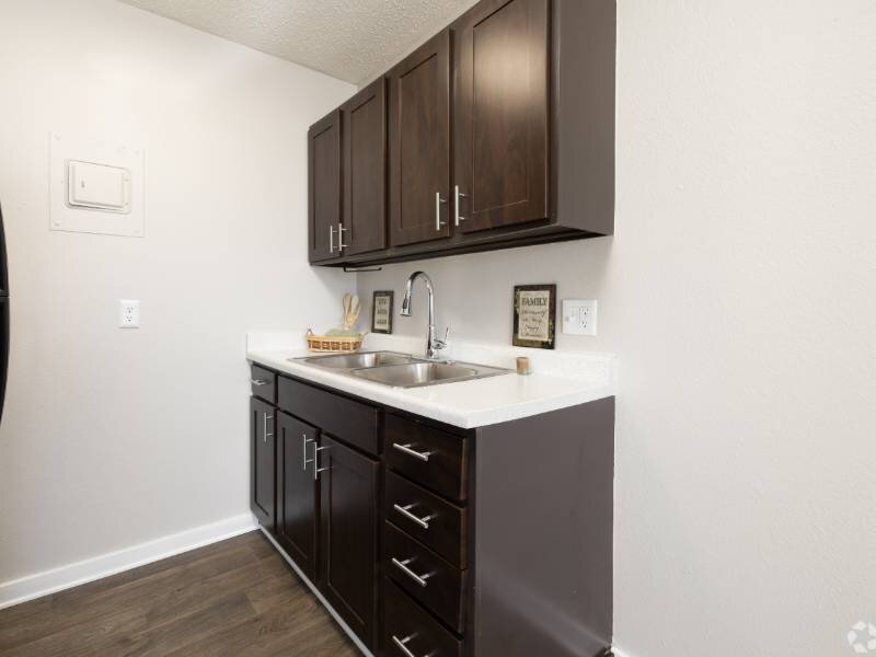 Fully Equipped Kitchen | Airlan Arms Apartments