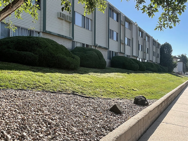 Exterior View | Airlan Arms