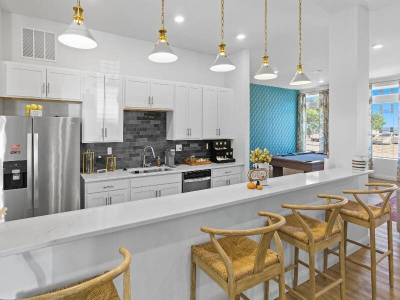 Clubhouse Kitchen | The Monarch on East Broad Apartments