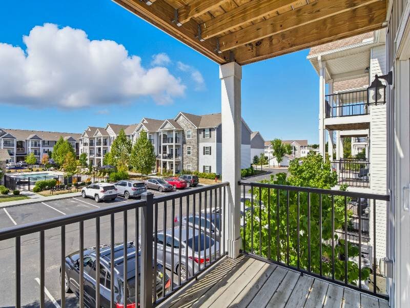 Apartments with a Balcony | The Monarch on East Broad Apartments